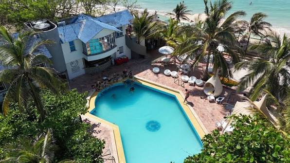 Tropical Inn